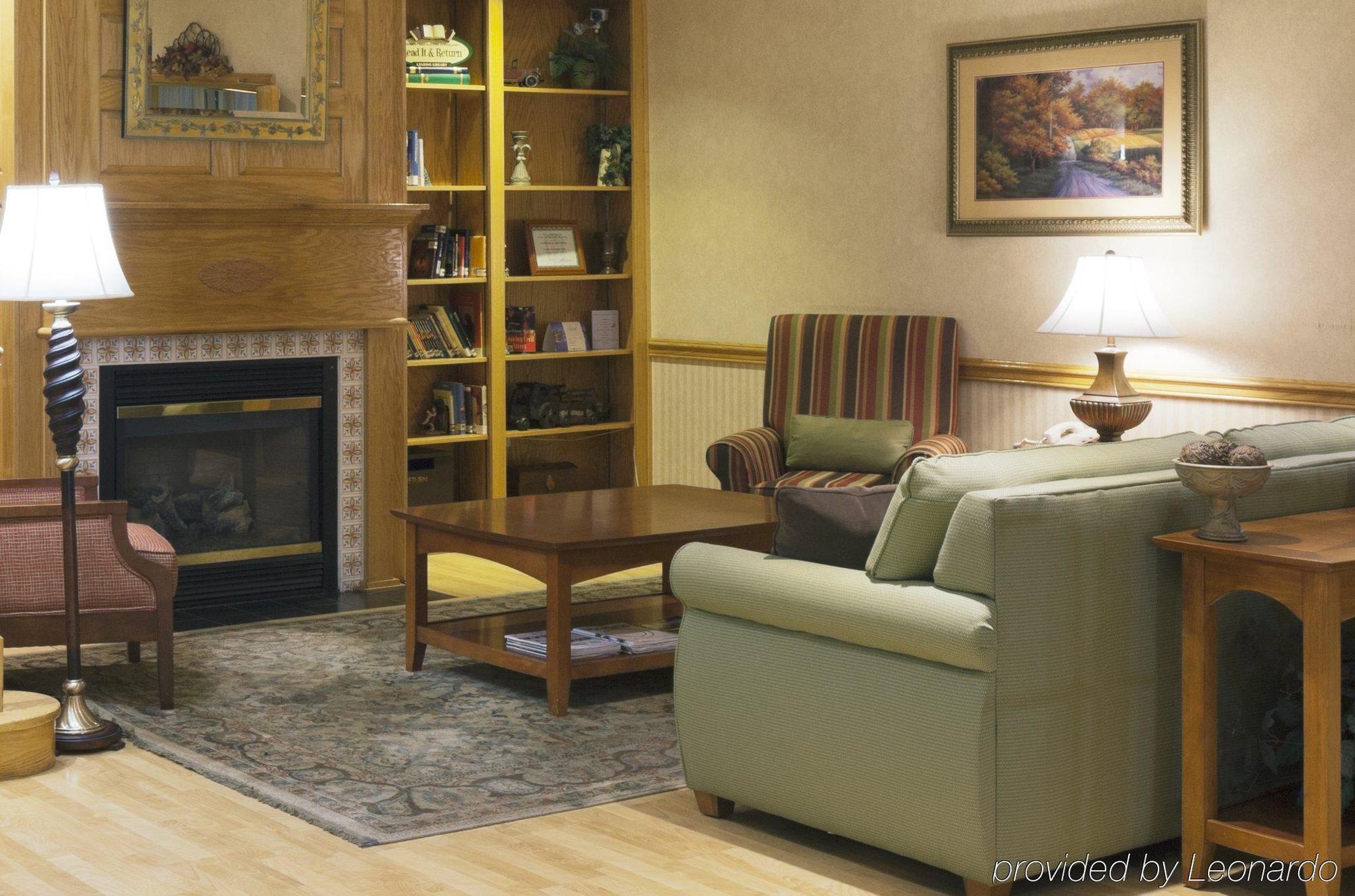 Holiday Inn Express & Suites Elyria By Ihg Room photo