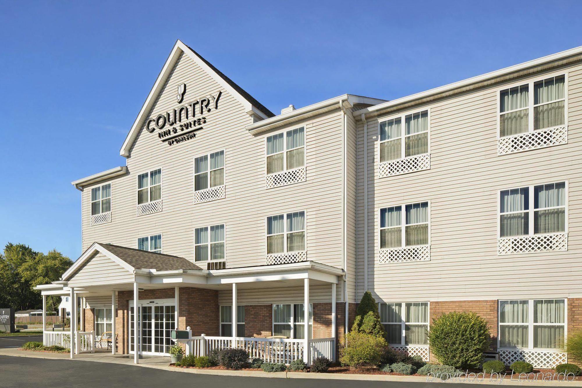 Holiday Inn Express & Suites Elyria By Ihg Exterior photo